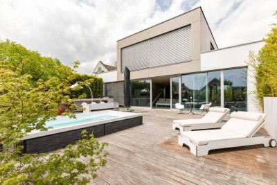 Exklusive Villa mit direktem Seezugang in Neusiedl am See