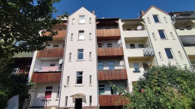 Großzügige Drei-Raum-Wohnung mit Ausbaupotenzial in Leipziger Osten