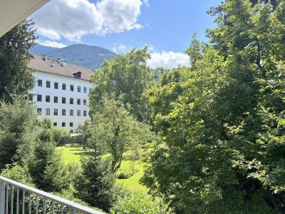 2-Zimmer-Wohnung mit Blick in den Grafenpark