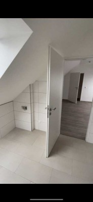 Helle Maisonetten Wohnung 2 Zimmer in Düsseldorf Lörick