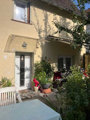 Kleines Häuschen mit Hof in Altstadt von Hochheim am Main
