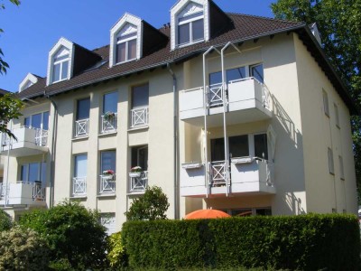 Helle 2-Zimmer-Wohnung mit Balkon in gepflegter Wohnanlage in Langenfeld (Rheinland)