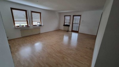 Schöne 3-Raum-Wohnung mit EBK und Balkon in Bretzfeld