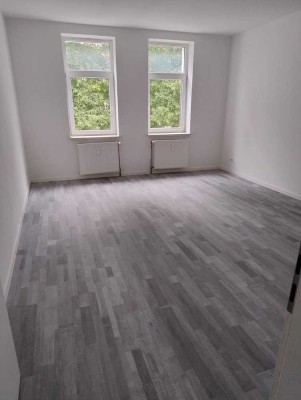 Frisch renovierte 2-Zimmer-Wohnung in Bahnhofsnähe