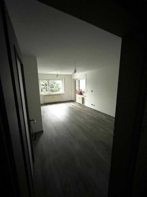 Geschmackvolle 3-Raum-Wohnung mit gehobener Innenausstattung mit Balkon und Einbauküche in Fritzlar