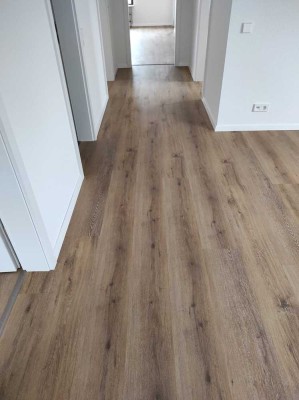 Moderne 4-Raum-DG-Wohnung mit gehobener Innenausstattung mit Balkon in Filderstadt