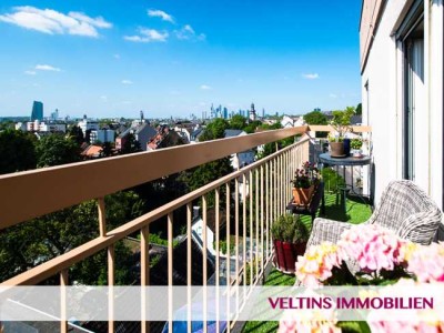 Frankfurt-Bornheim: Rarität: 3-Zimmer-Penthouse-Wohnung  mit 3 Balkonen, Lift und Garage