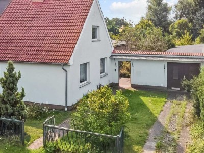 Doppelhaushälfte und Anbau zur Ferienvermietung mit viel Potenzial an der Ostsee - in Barth