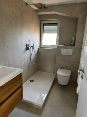 NUR FÜR SELBSTZAHLER: Erstbezug nach Teilsanierung oder 6% Rendite in Weilimdorf!