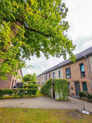 Preisreduktion !!! - 6 Zimmer modernes KFW 55 Stadthaus sucht Dich und Deine Familie