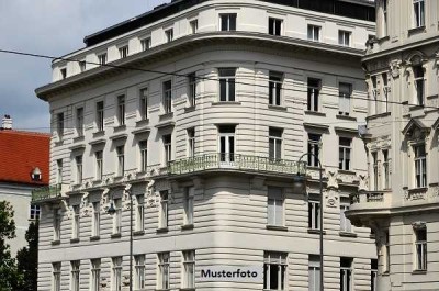 Mehrfamilienhaus mit historischem Flair