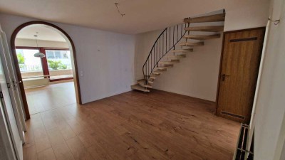 Charmante Altstadtwohnung mit Balkon und Aufzug in Koblenz. Ihr neues Zuhause im Herzen der Stadt!