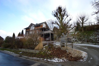 Wunderschönes Holzhaus – Ideal für Tierhaltung, Selbstversorger sowie Wohnen &amp; Arbeiten unter einem Dach