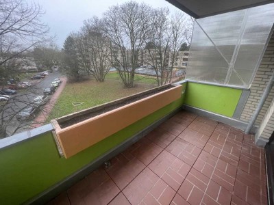 Toll geschnittene 2 Zimmer Wohnung mit Charme und Balkon