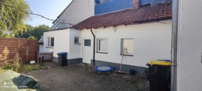 Stilvolle 1,5-Raum-Erdgeschosswohnung mit Balkon und Einbauküche in Karben