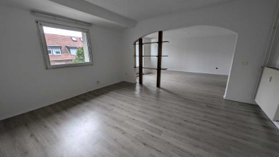 *Tolle 3 Raum-Wohnung mit Balkon*