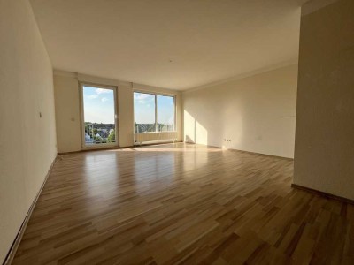 3-Zimmer, hell, modern, mit Balkon und Stellplatz