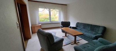 Helle teilmöblierte Wohnung in Hille. Erdgeschoss, 2-Zimmer, Einbauküche, gr. Abstellr., Bad