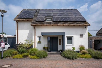 Modernes Einfamilienhaus mit Pool, Sauna und Smart-Home-Technik
