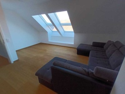 3 Zimmer DG-Wohnung mit gehobener Innenausstattung und EBK in Heidelberg Wieblingen