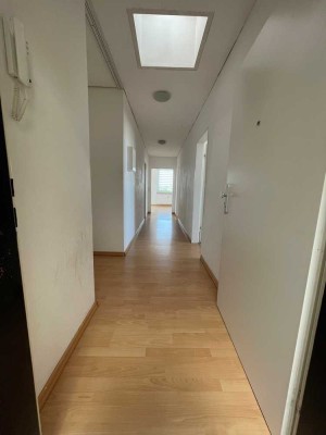 Helle 3-Zimmer Wohnung mit Balkon