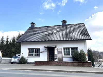 Attraktives ZFH mit Einliegerwohnung