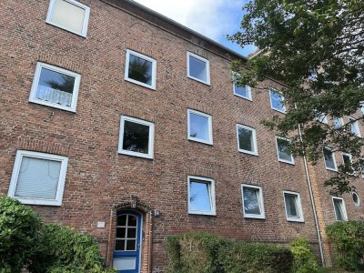 2,5 Zimmerwohnung mit neuem Bad und großer Wohnküche