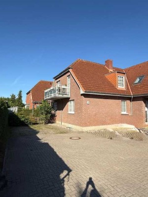 Balkon, Parkplatz- Sonne satt- mehr geht kaum!