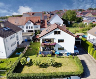 3-Familienhaus mit großem Grundstück und Doppelgarage in Langenau-Öllingen