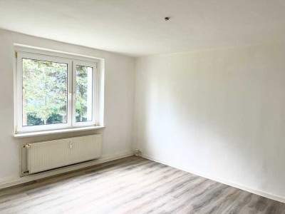 ++helle 2-Zimmer mit Wannenbad++