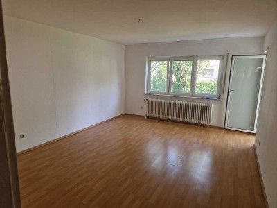 Schöne 3-Zimmerwohnung mit Balkon im Erdgeschoss