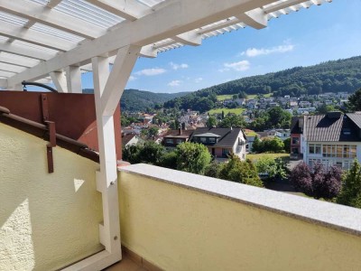 Freundliche und gepflegte 2-Zimmer-Dachgeschosswohnung mit Balkon in Bad Orb