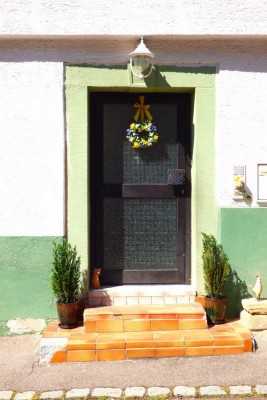 Großzügiges 2-Familienhaus mit 1-Zi.-Appartment in ruhiger Lage von Pleidelsheim!
