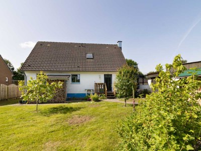 Komplett saniertes Einfamilienhaus mit wasserführendem Holzofen