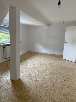 Erstbezug nach Kernsanierung, schöne 3,5, Zimmerwohnung in Bochum Eppendorf