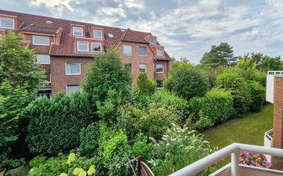 Schöne 2,5-Zimmer-Wohnung mit Balkon und Einzelgarage