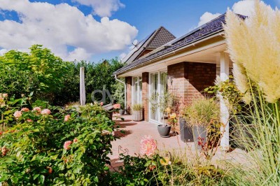 Wohnen auf einer Ebene - Moderner Bungalow in Elbnähe.