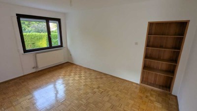 Helle 3,5-Zimmer Wohnung mit Terrasse in Schwalbach am Taunus