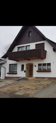 Neuwertige 3-Zimmer-Wohnung mit geh. Innenausstattung mit Balkon und EBK