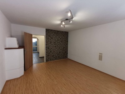 Imst Oberstadt Streleweg: 4 Zimmer Wohnung, Terrasse, 2 AAP, günstig!