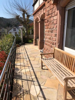 Sonnige Top-sanierte 2-Zimmer-EG-Wohnung mit Terrasse und Einbauküche in Bad Bergzabern