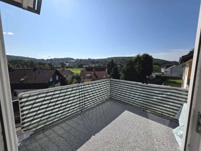 ORTENBERG:  ERBFALL-EILVERKAUF   3 Zi.ETW m. gr. Balkon in kl. Liegenschaft