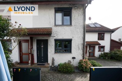 Dieses schöne Reihenhaus mit 2 Terrassen sucht Sie als neuen Eigentümer!
