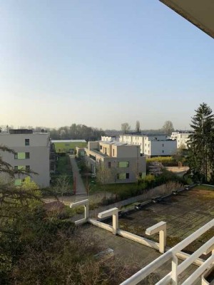 Für Renovierungskünstler! Großzügige 3-Zimmer Wohnung in Düsseldorf zu vermieten