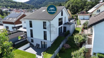 NEUWERTIGES DREIFAMILIENHAUS IN ABSOLUT IDYLLISCHER LAGE