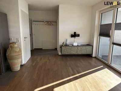Neuwertige Wohnung nähe Pichlinger See - top möbliert