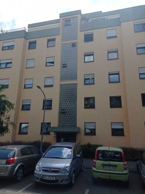 Helle 2,5-Zimmer Wohnung mit Balkon im 1. OG in Ludwigshafen-West