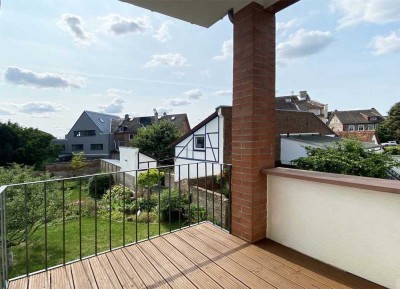 Charmante Altbauwohnung mit Südbalkon für Singles oder Paare