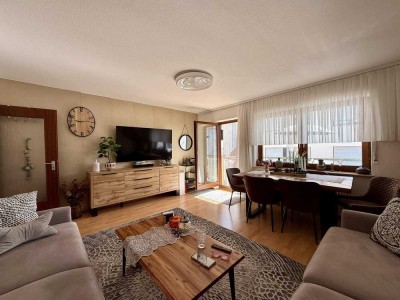 Großzügige 3-Zimmer-Erdgeschosswohnung mit Balkon, Garage und sehr gepflegter Anlage in Oberderdin