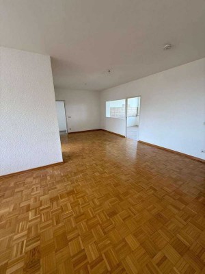 4-Zimmer Wohnung mit Balkon [VAC-17330]